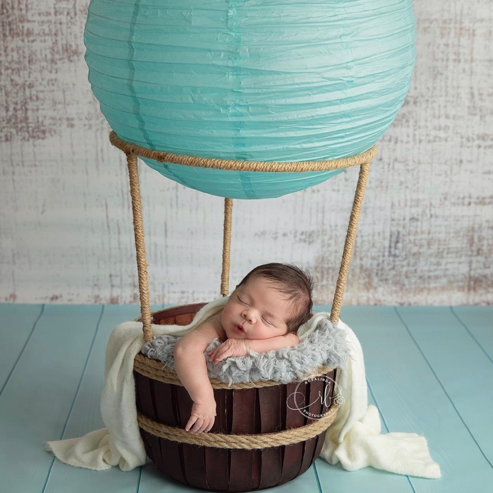 Hot Air Balloon Basket AND 6 Balloons…Newborn Props Studio (NEW)